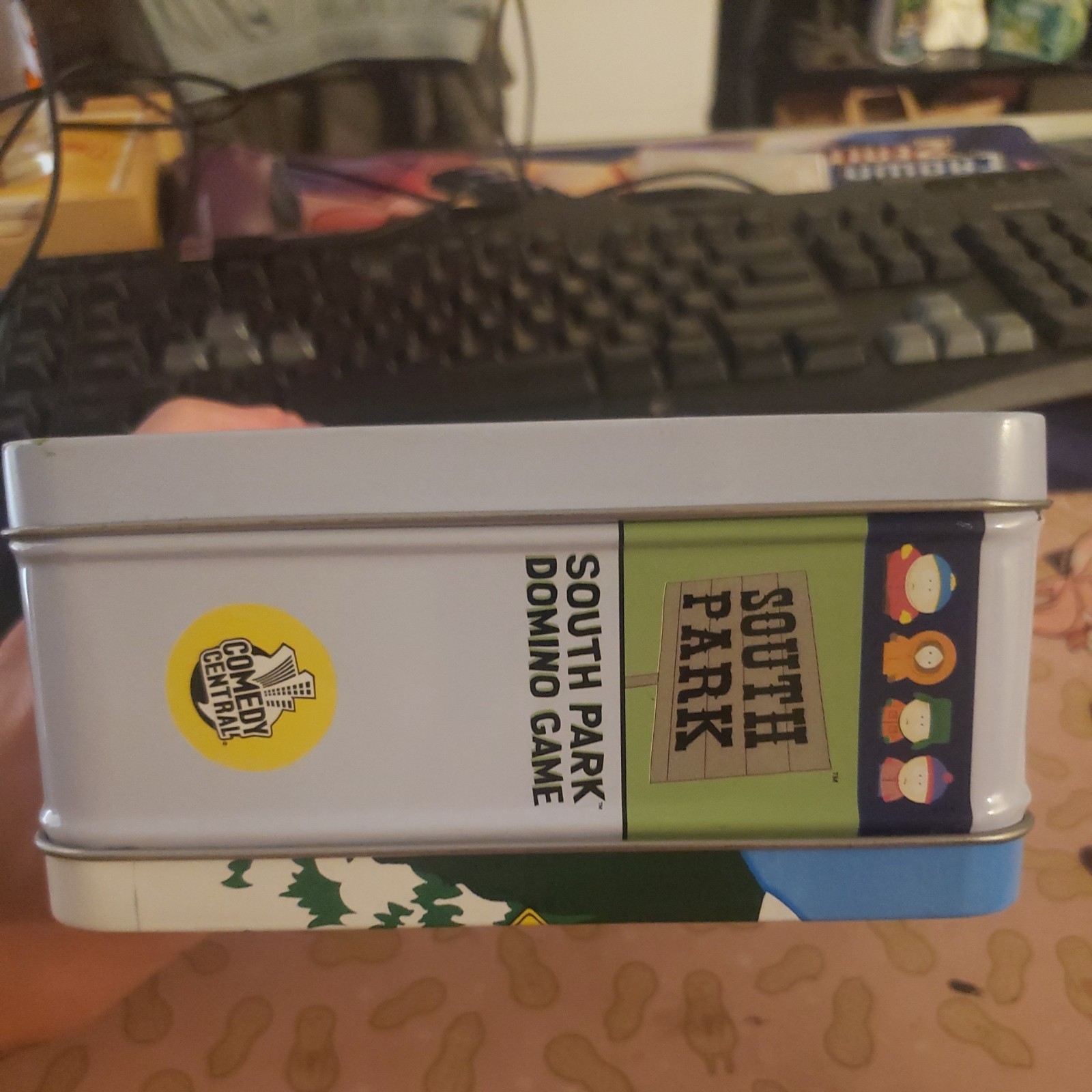 South Park Comedy Central Domino Game 28 Super-Sized Dominoes With Lunch Box Toy