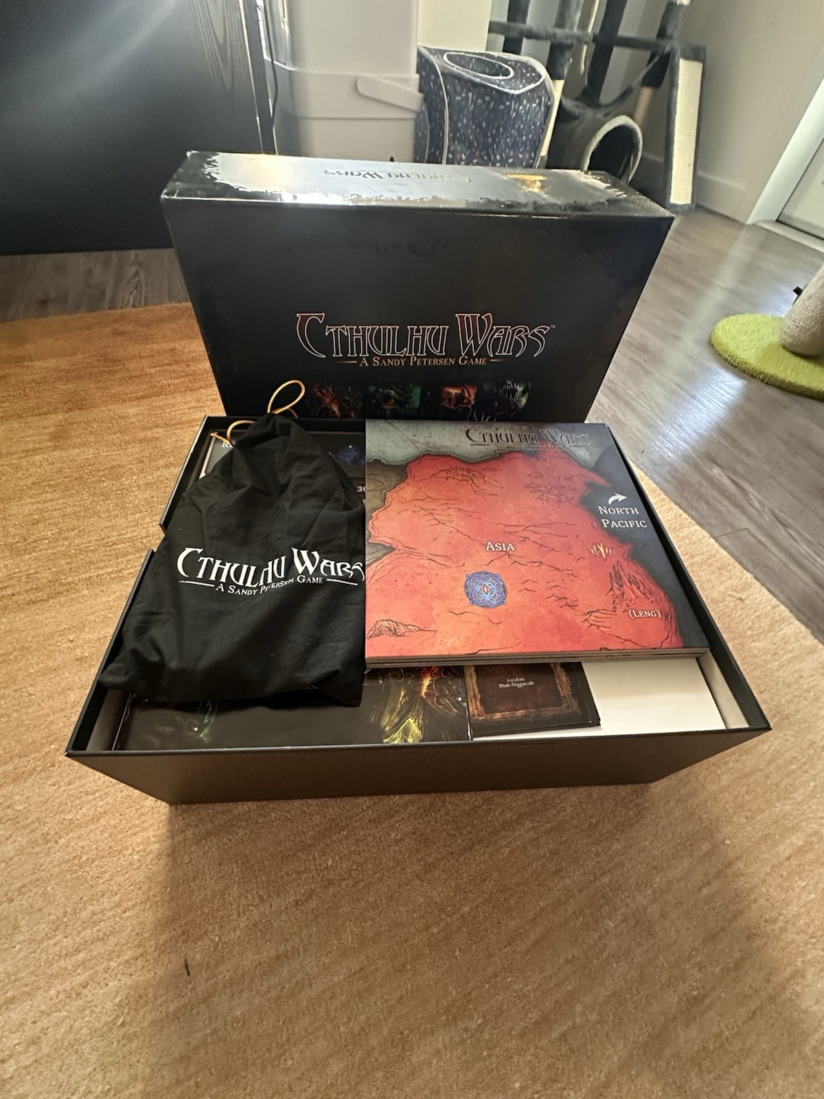 Cthulhu Wars Board Game First Edition Core Set – Complete, Open, Damaged Insert