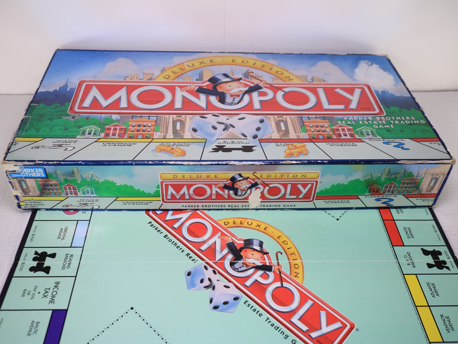 1995 Monopoly Deluxe Edition Board Game 100% Complete Gold Tokens, Clean See Pic