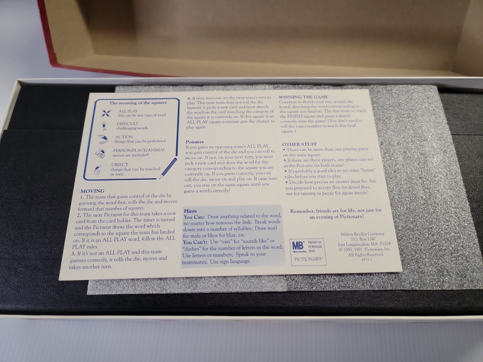 Vtg Pictonary Game 1993- 1997