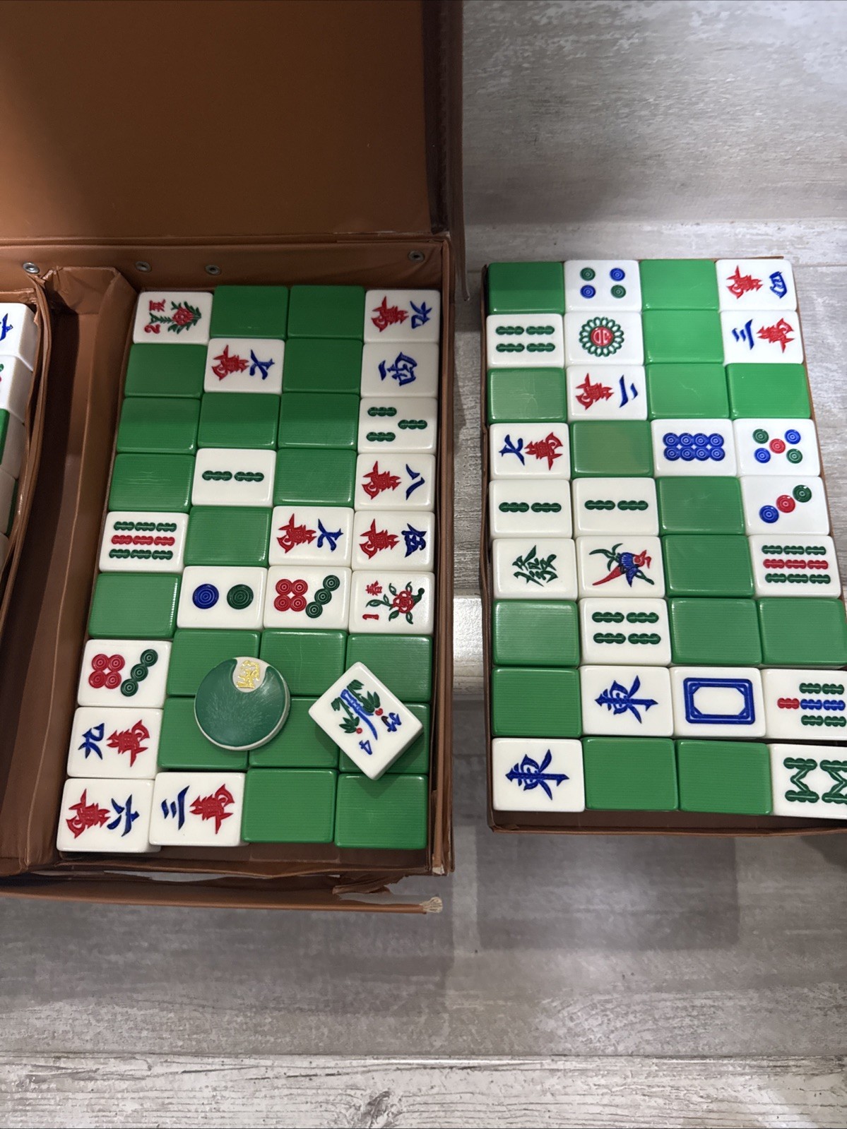Vintage Mahjong Set 146 Melamine Tiles with Case Dice and Chips Traditional Game
