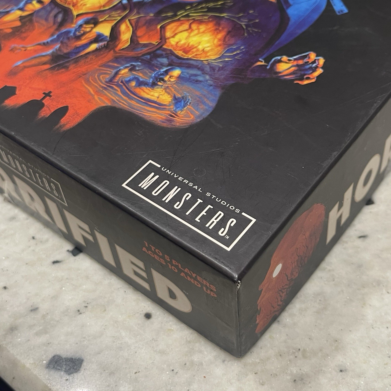 Ravensburger 60001836 Horrified Universal Monsters Board Game – Complete
