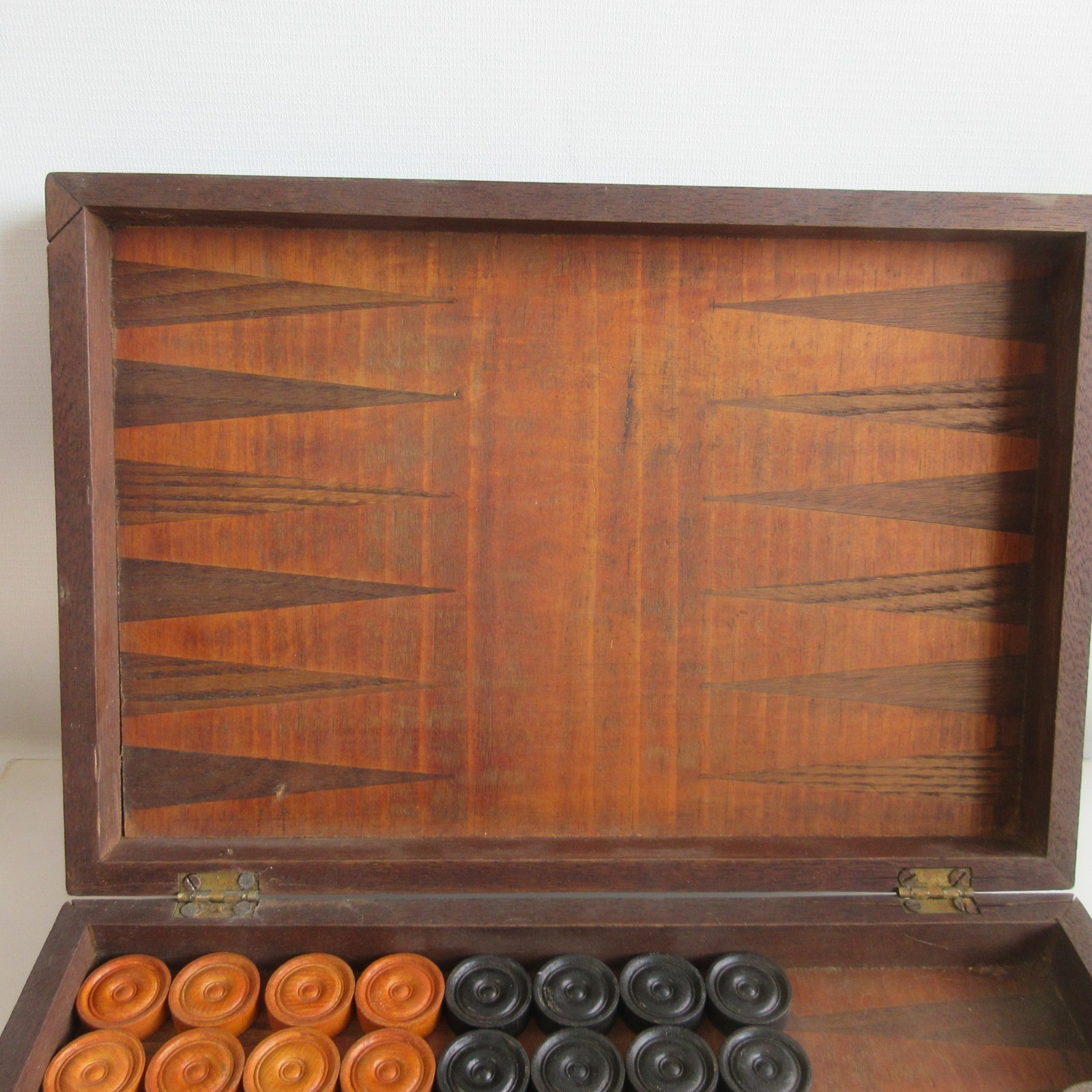 ANTIQUE WOODEN BACKGAMMON SET early wood bone dice?
