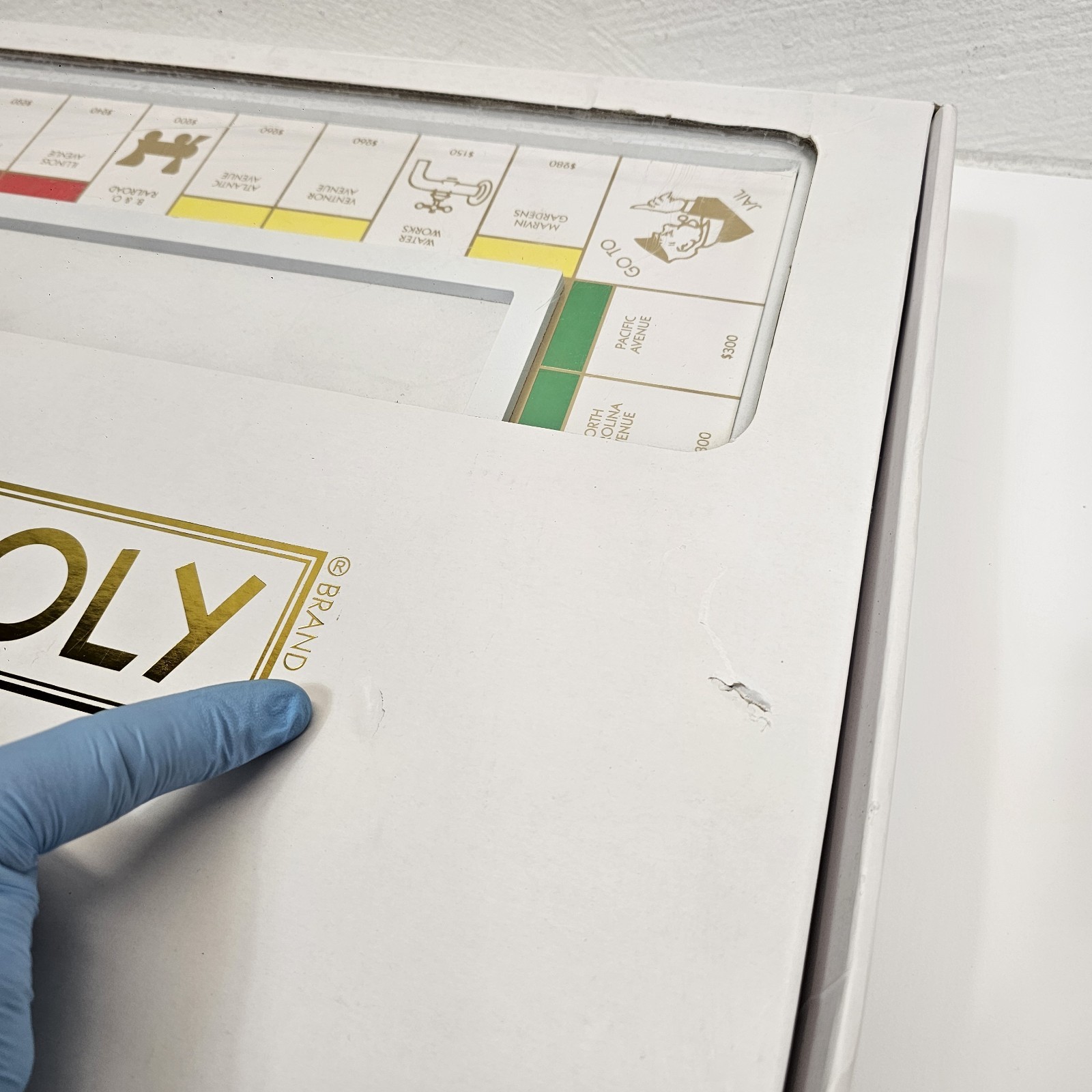 Monopoly Luxury LUXE White and Gold Limited Edition Hasbro 2017
