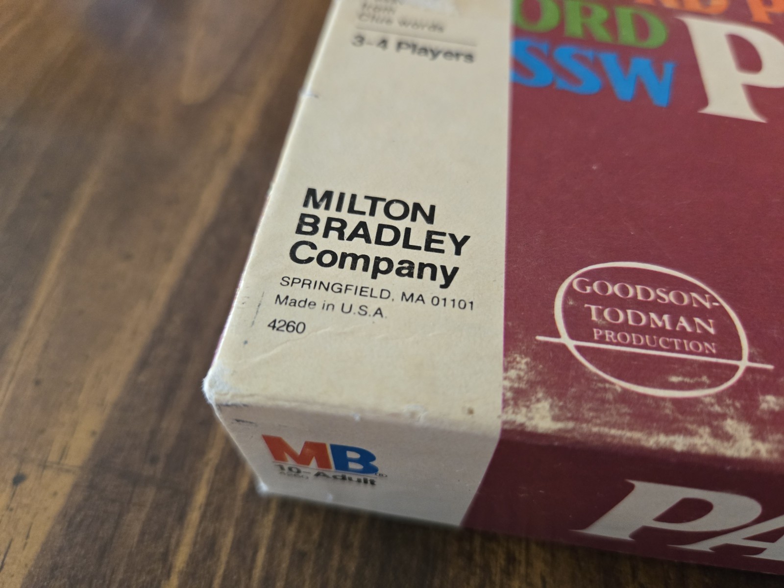 Vintage Password 19th Edition 4260 Milton Bradley Board Game