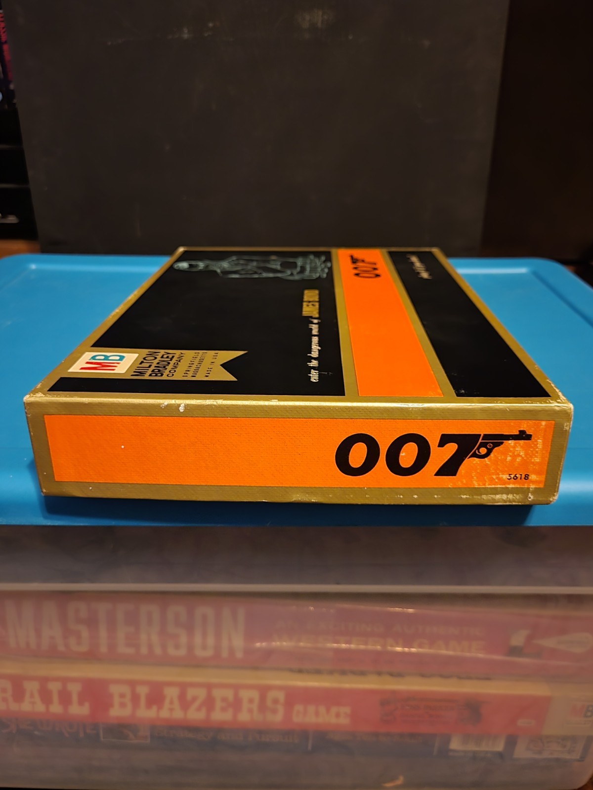 ORIGINAL JAMES BOND 007 BOARD GAME MILTON BRADLEY 1965 COMPLETE!
