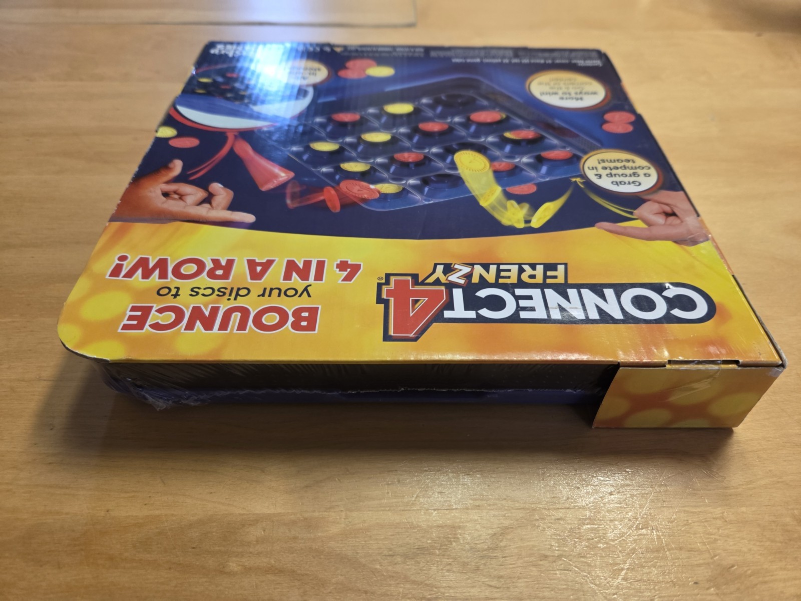 Connect 4 Frenzy Hasbro Game 2-6 Players Fast Disc Game Minor Box Wear FreeSH