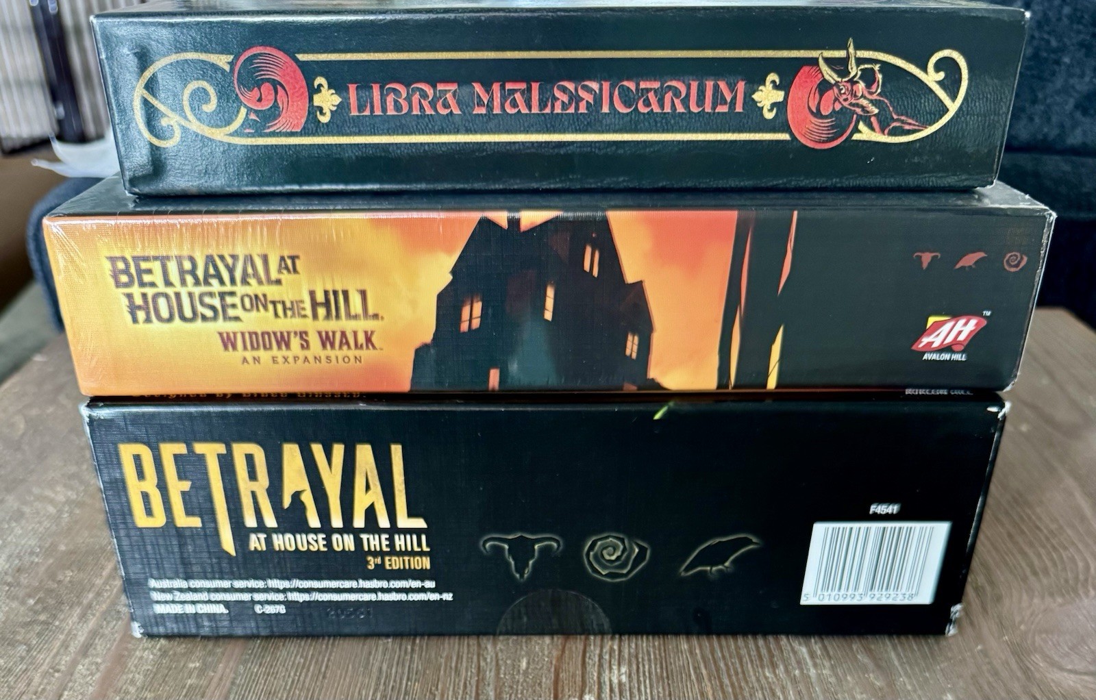 Betrayal at House on the Hill 3rd Ed w/Blood on the Moon & Widow’s Walk Exp Lot