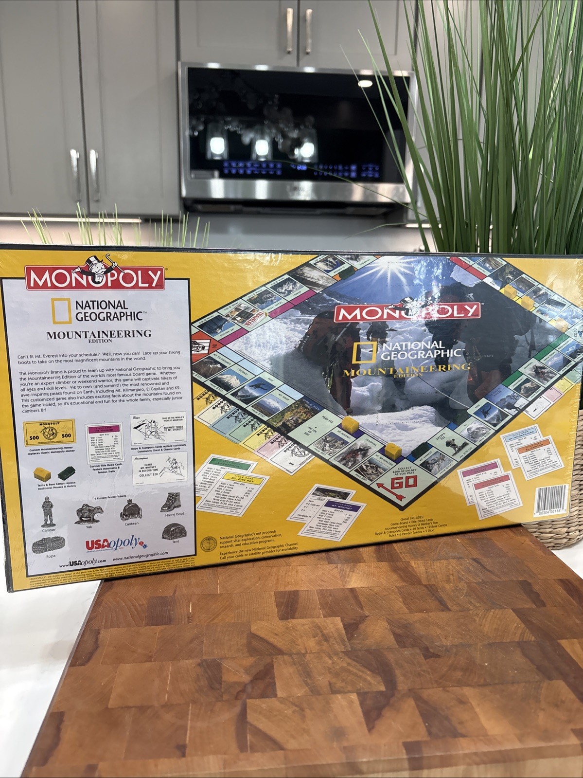 Monopoly Mountaineering Edition – National Geographic – 2001 – Complete