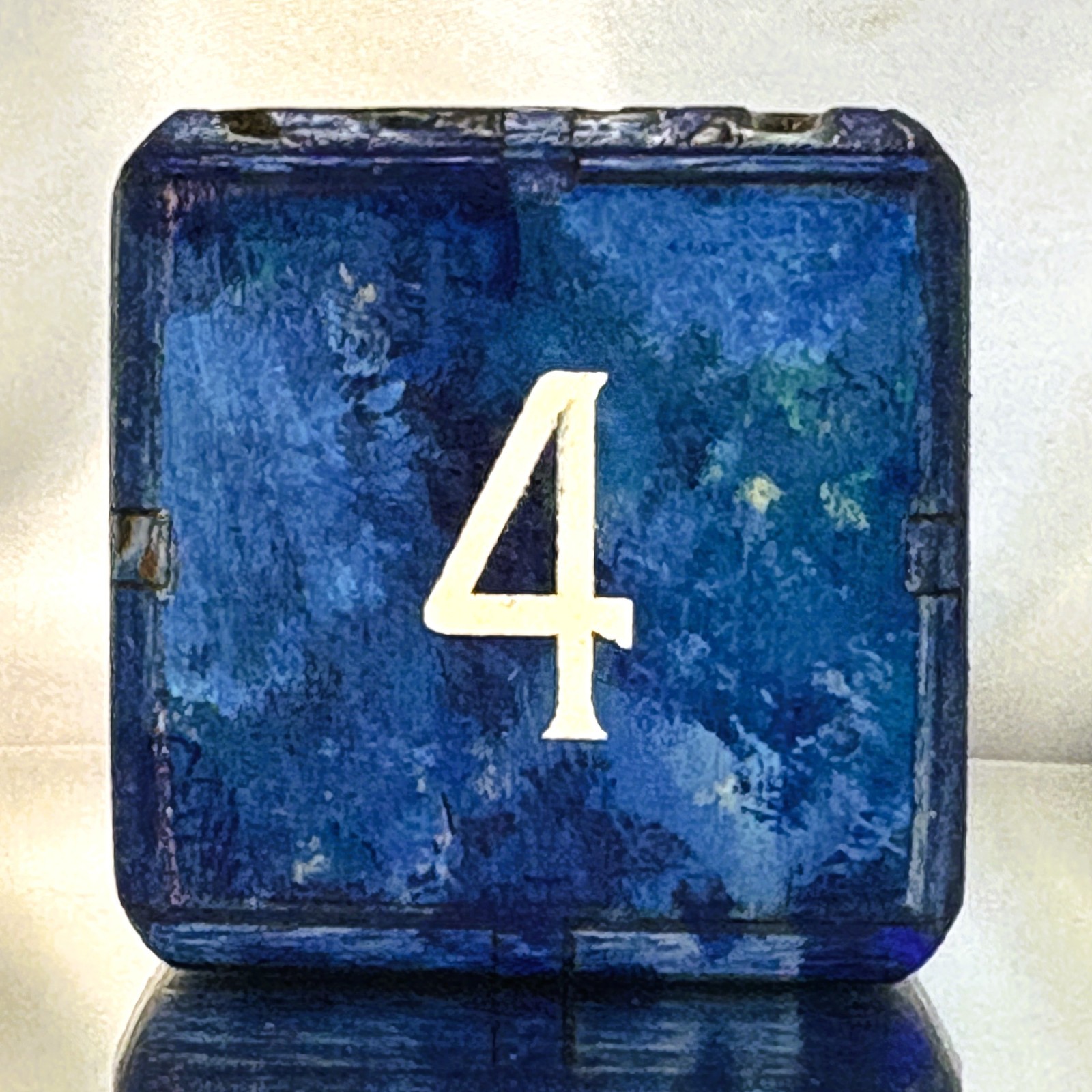 Blue Bengal – Deep Blue Roar – Backgammon Doubling Cube 36mm