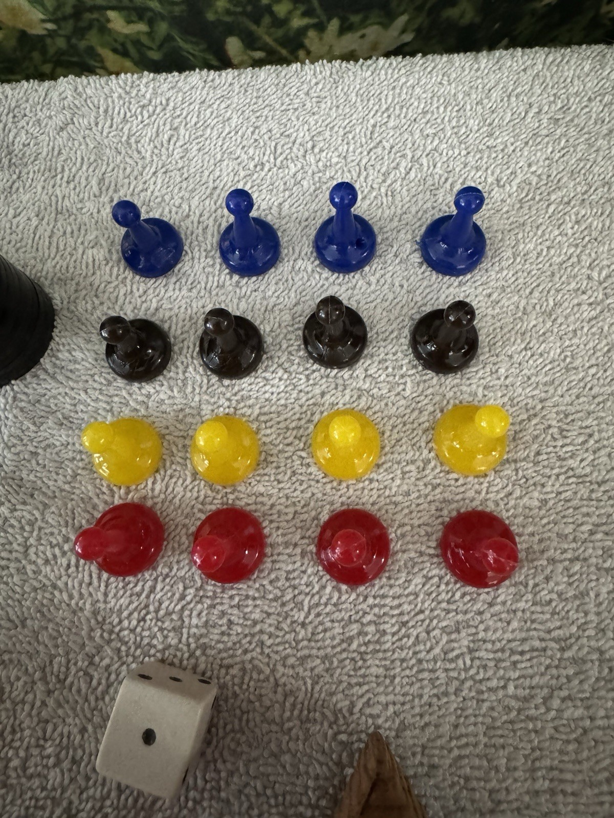Lot Misc. Vintage Toys Spinner Tops Checkers Game Pieces Dice IQ Quiz +1 see Pic