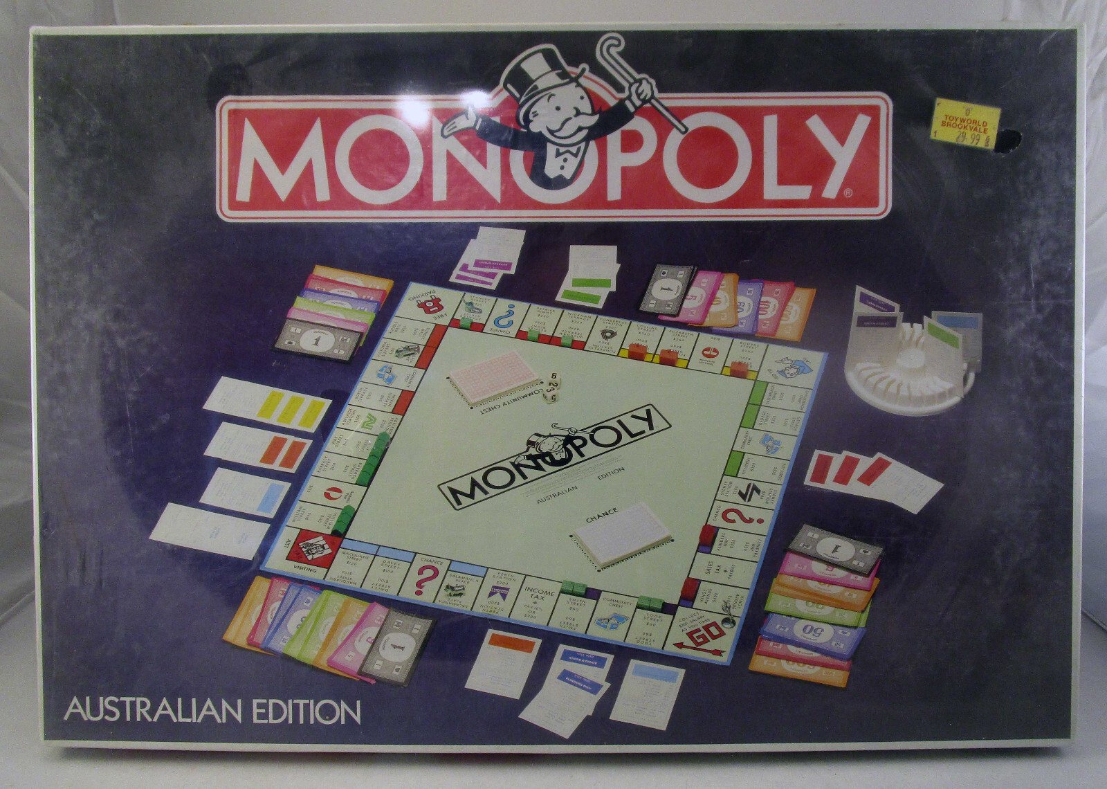 Four vintage non-US monopoly sets – Australia, Israel, Hong Kong, Venezuela