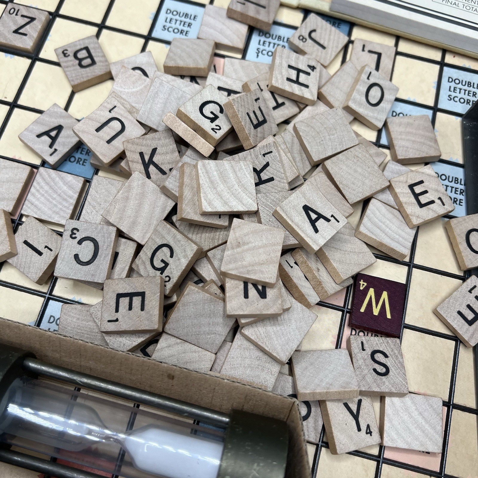 Scrabble Deluxe Edition w/ Rotating Wooden Game Board Turntable Lazy Susan 2012