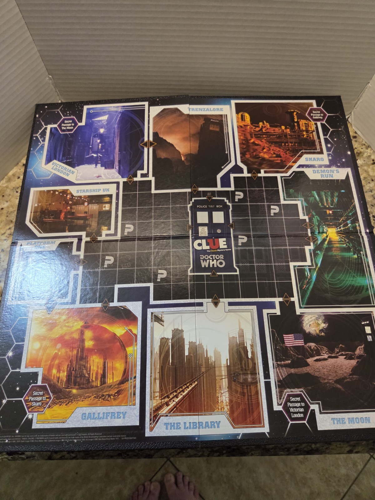 Clue Classic Mystery Game BBC Doctor Who Edition USAOPOLY 2015 Tardis Complete
