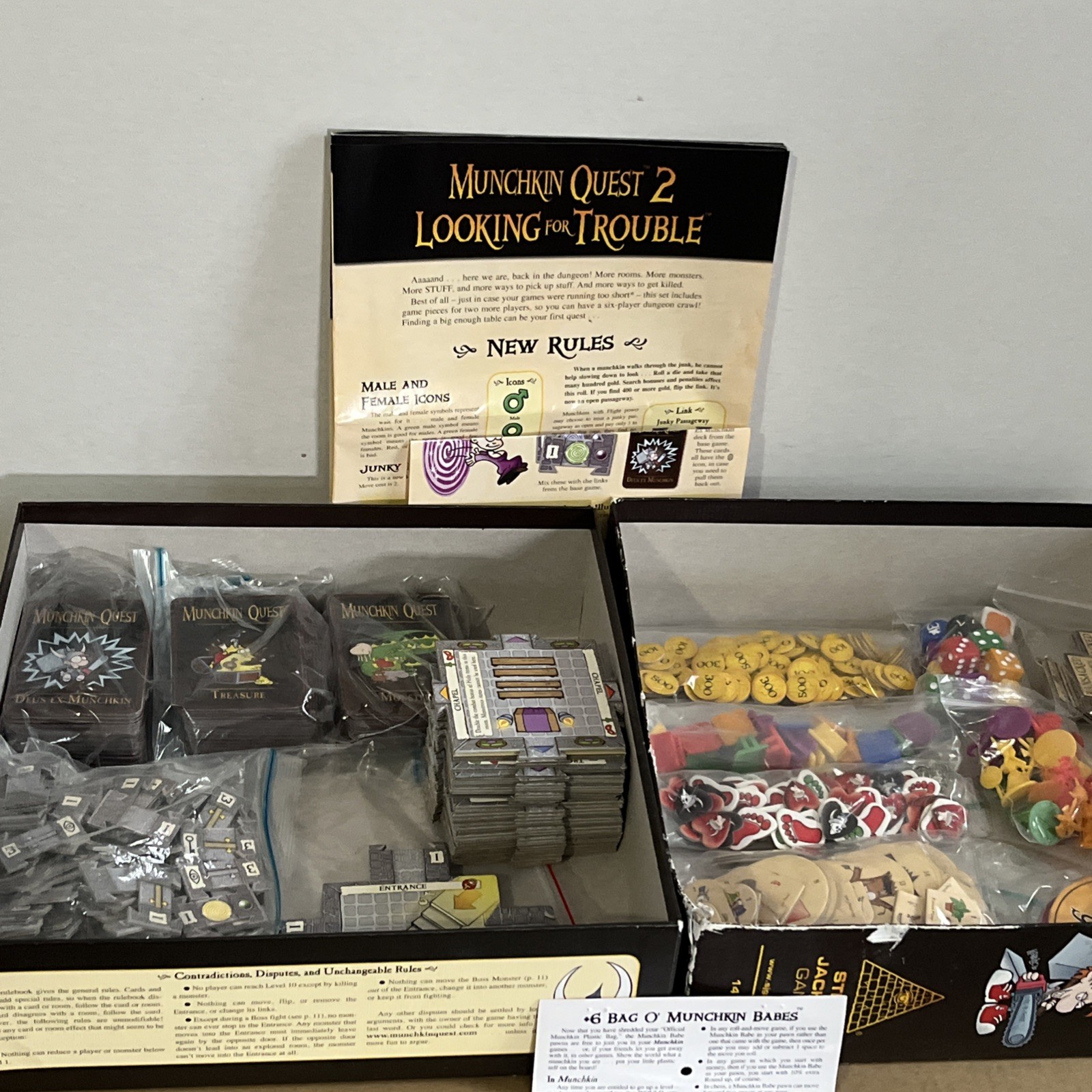 4 In 1 Munchkin Quest + Portal Kombat + Looking For Trouble & Zombies Expansions