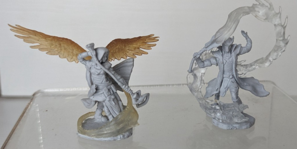 D&D Adventure Board Game Gray pieces miniature figurines sorcerer & more 4pc