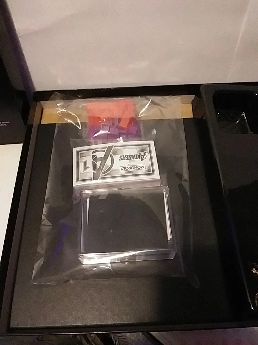 2019 Hasbro Gaming Marvel Avengers, Monopoly