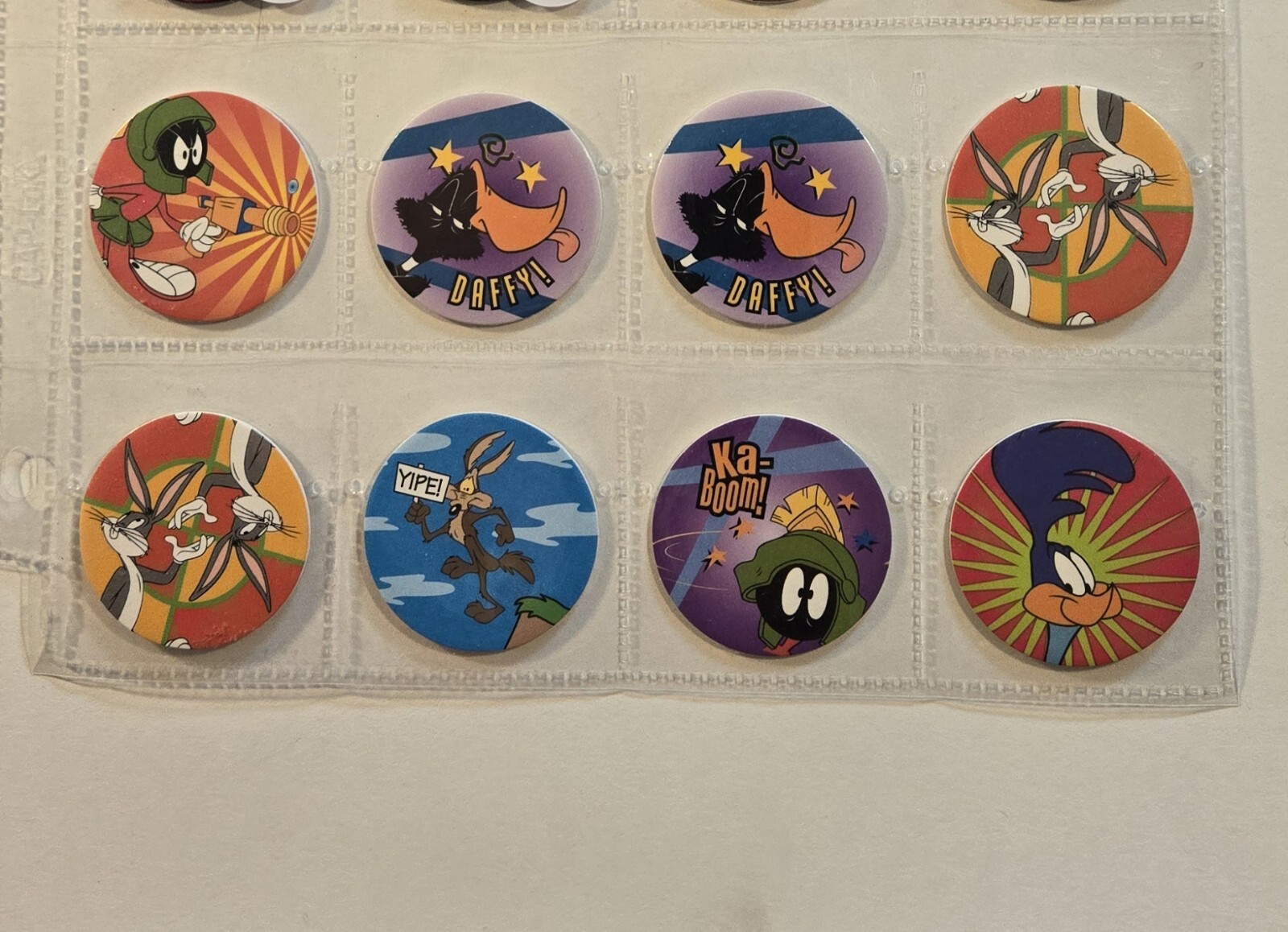 1995 The Looney Tunes Canada Pogs Text Me On What You Want. $2.00 Each