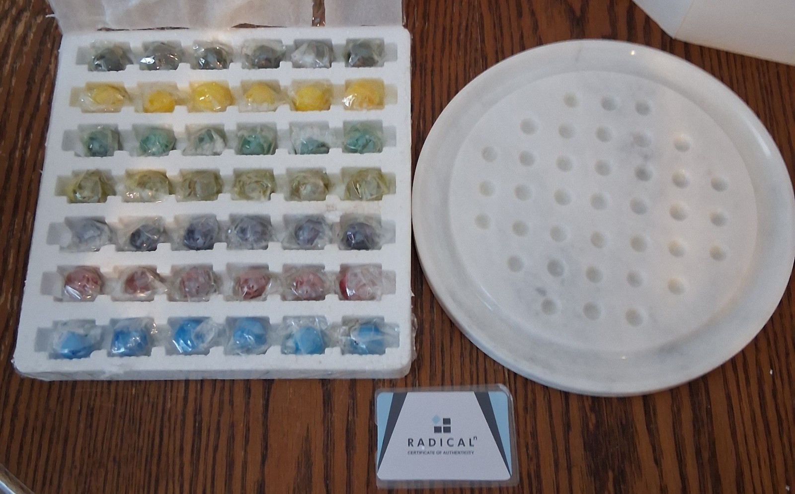 NEW 10″ Radicaln White Stone Natural Marble Solitaire Board Game with 42 Marbles