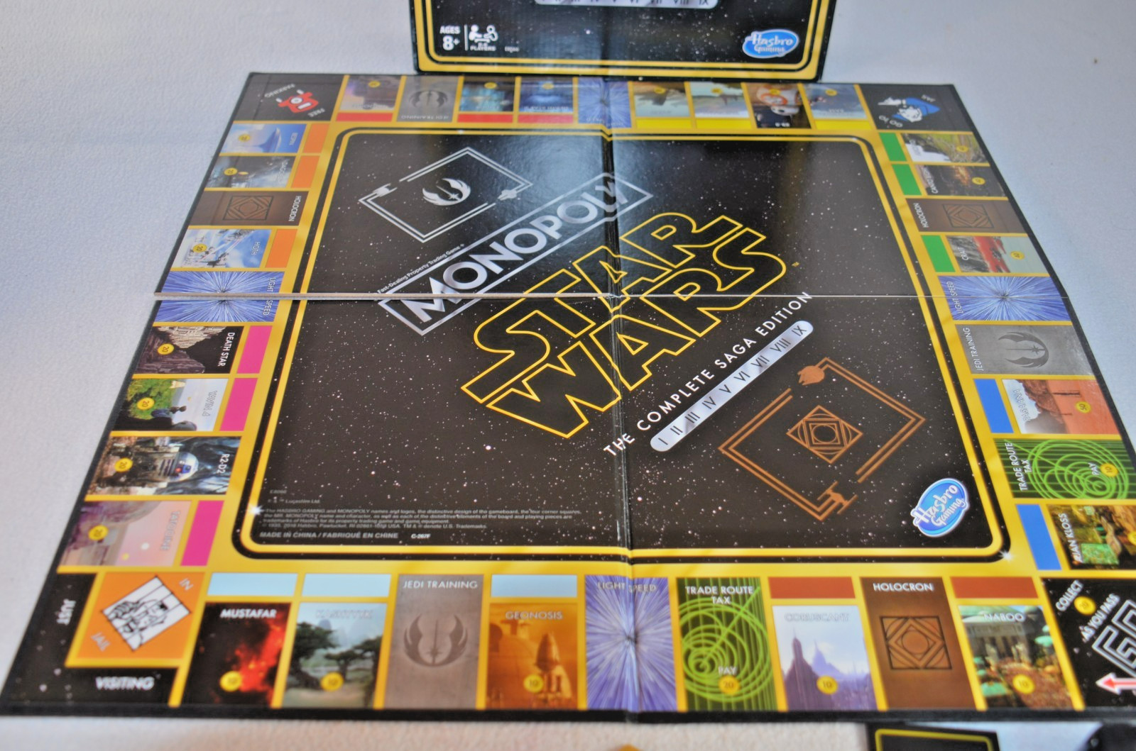 Monopoly Star Wars Board Game Saga Edition Ages 8-Up Complete