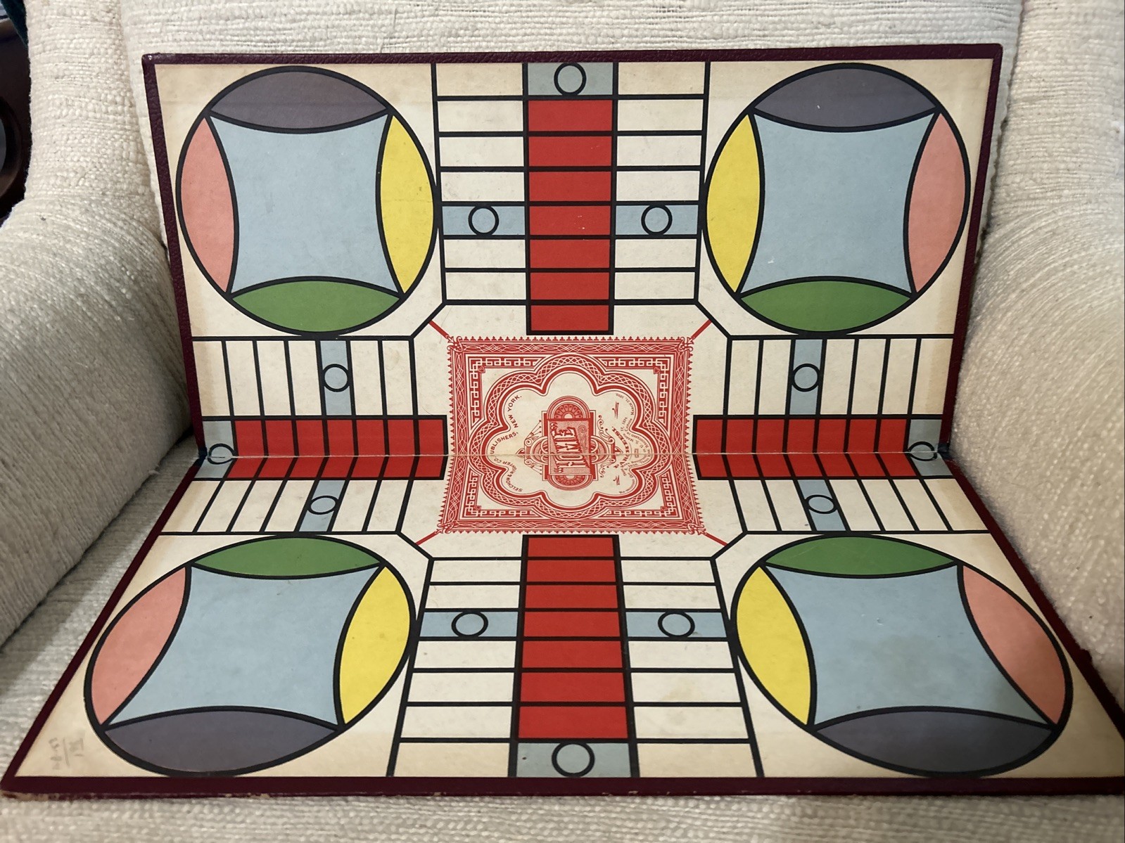 Vtg 1989 Milton Bradley Deluxe Edition Parcheesi Board Pieces, & Shakers No Box