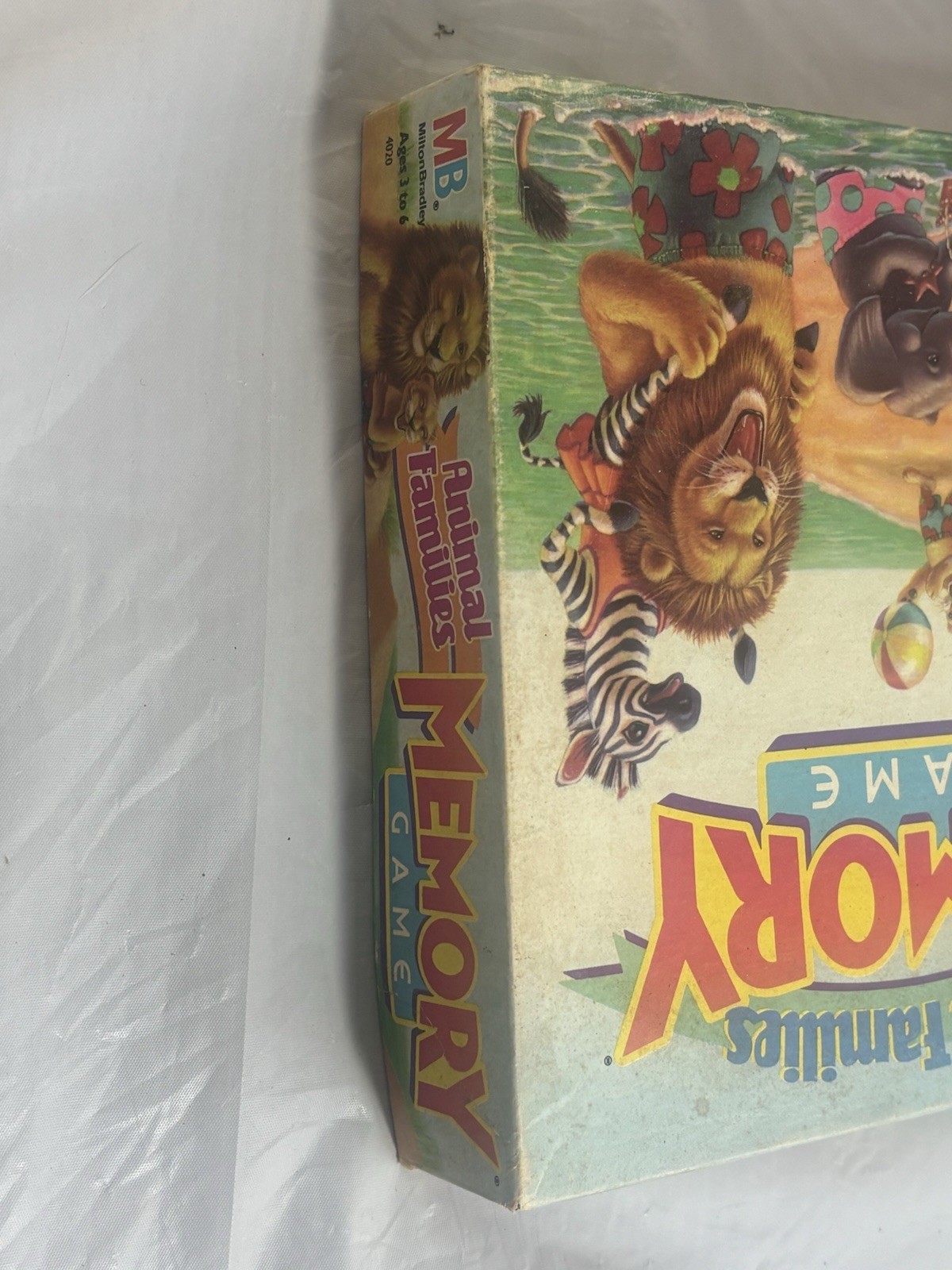 VINTAGE 1990 Animal Families Memory Card Match Game By Milton Bradley COMPLETE!