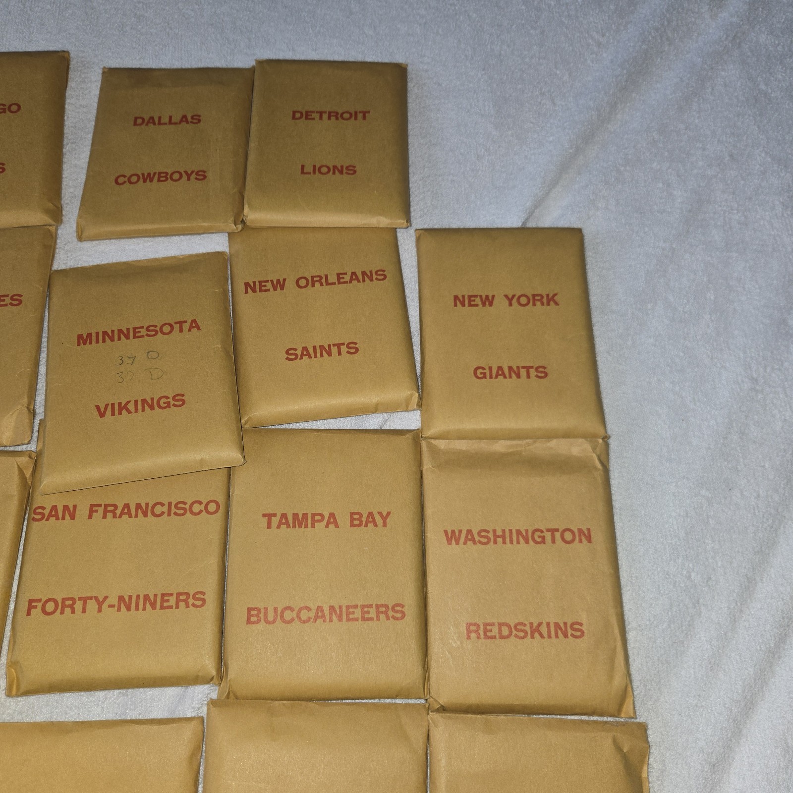 NICE Vintage 1980 APBA Pro League Football Board Game Complete Team Packs, Box