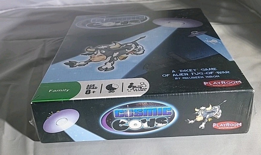 Brand New! Cosmic Cows Board Game Complete -2005 Playroom Entertainment – Sealed