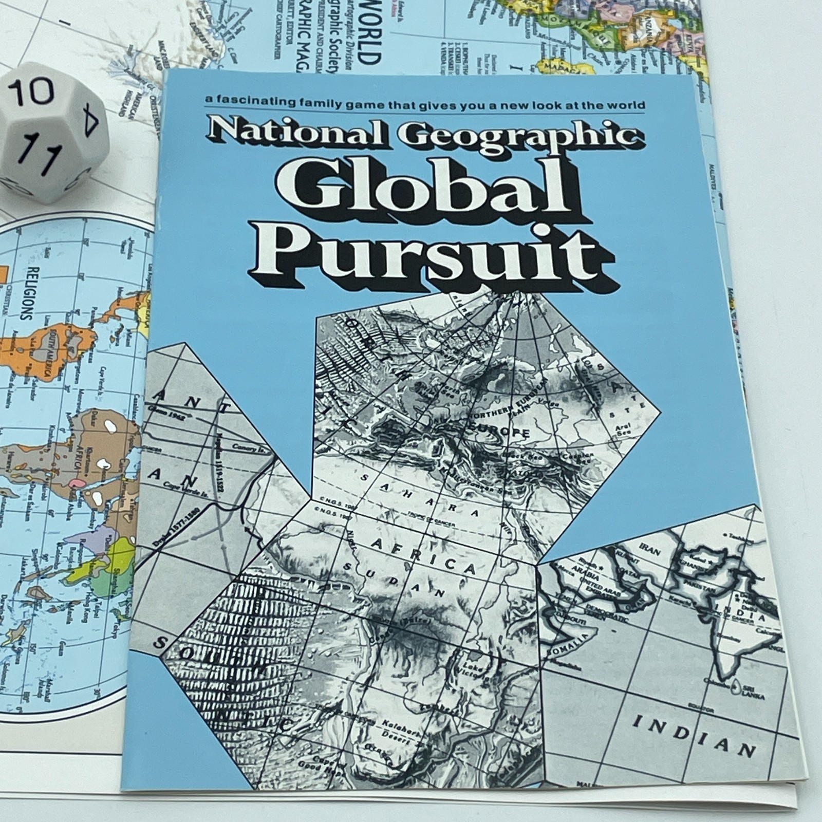 NATIONAL GEOGRAPHIC Global Pursuit Board Game Replacement Parts Booklet Maps Die