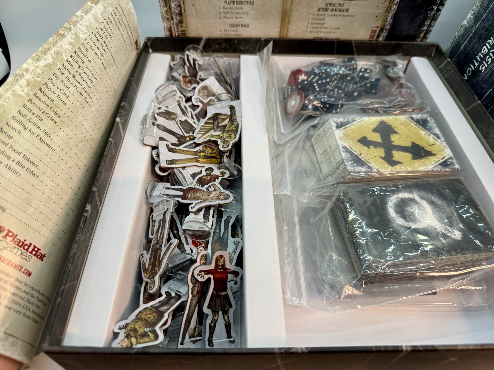 Dead of Winter Board Game | Plaid Hat Games | READ!