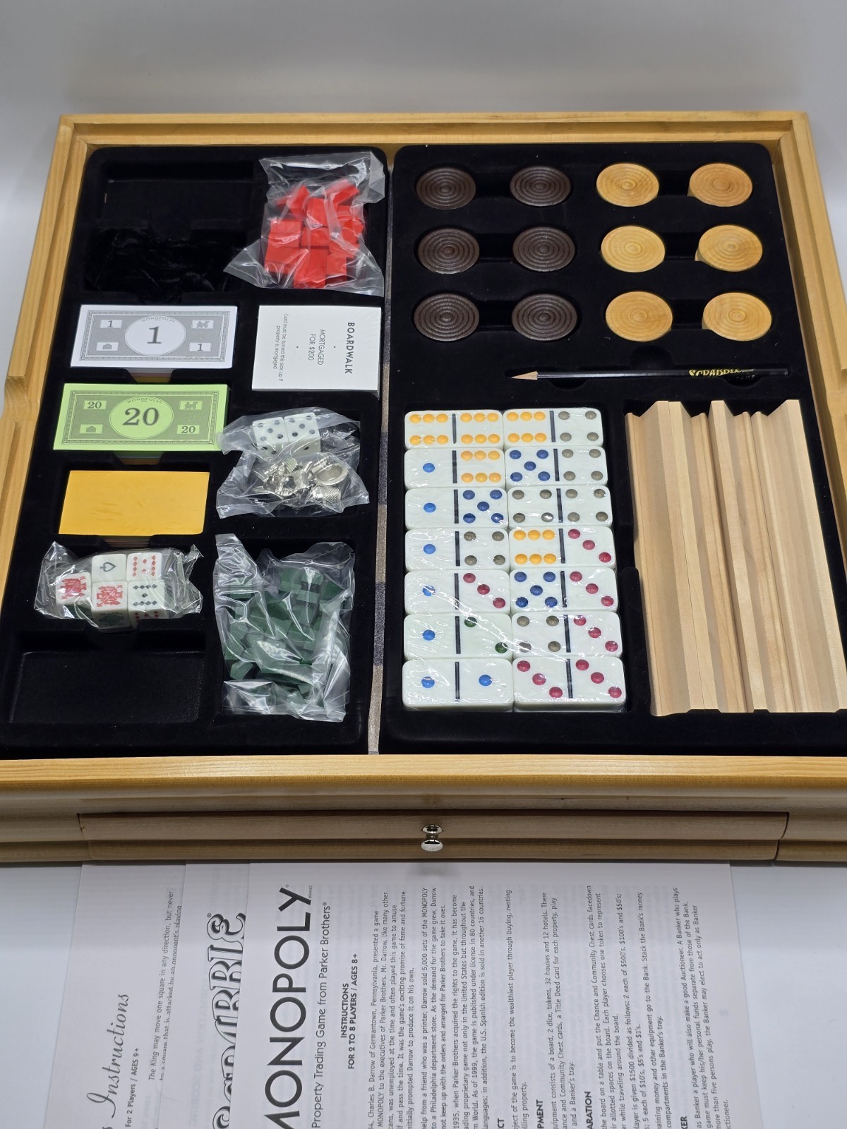 2007 Monopoly, Scrabble & 4 Classic Games Solid Wood Cabinet NEW IN BOX