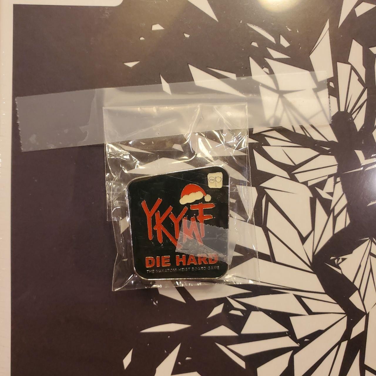 Die Hard Nakatomi Heist Board Game YKYMF Bonus Pin New Sealed Christmas Classic