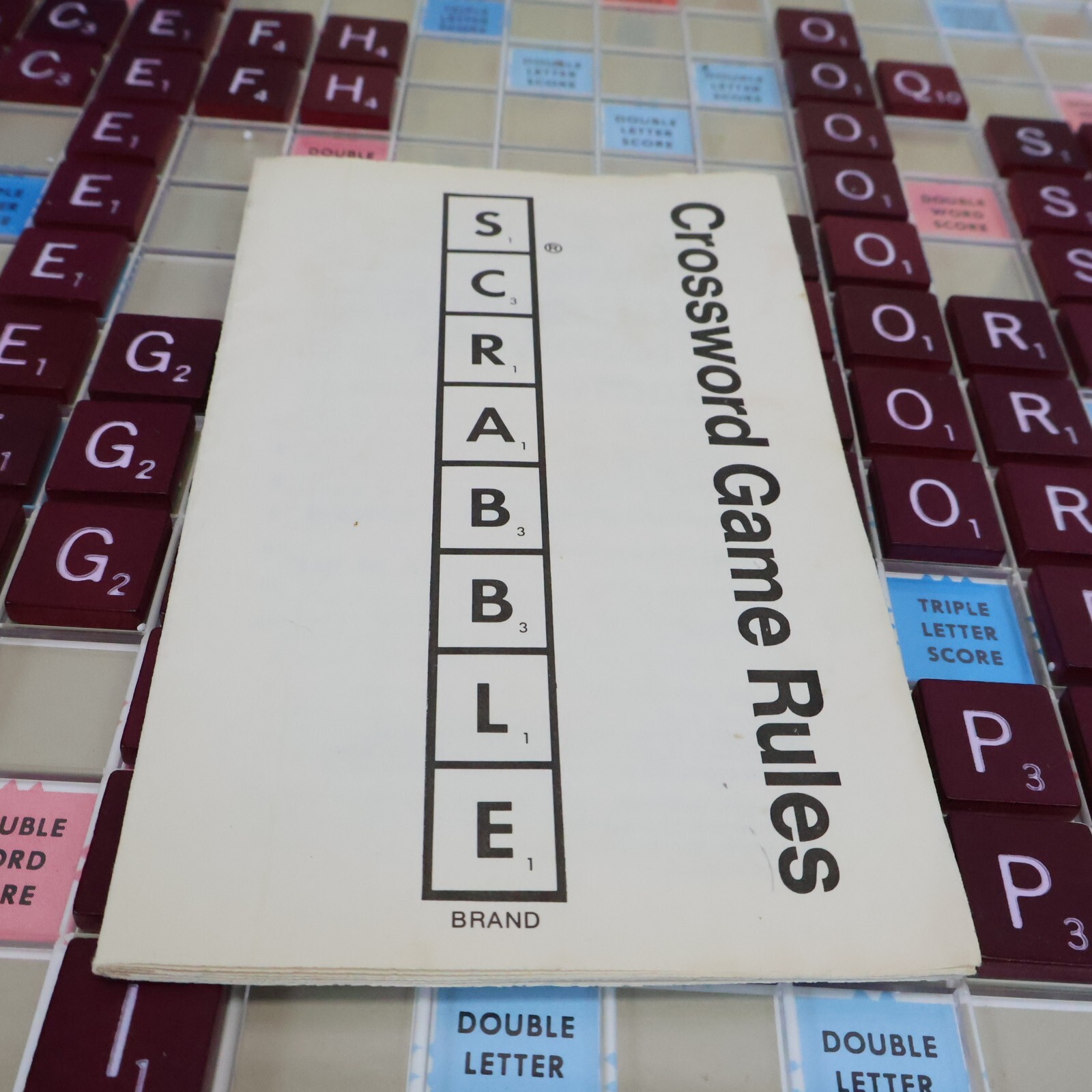Vintage 1982 Scrabble Deluxe Turntable Board Game Wooden Tiles Complete