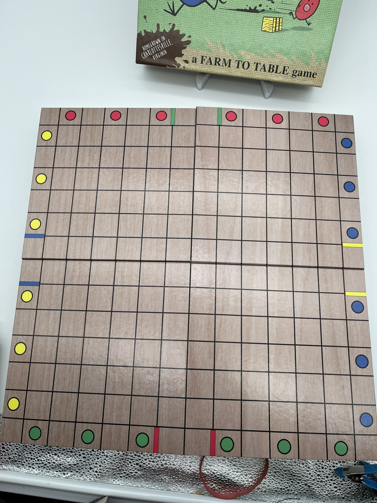 Chickapig Strategic Board Game Family Friendly Game- COMPLETE