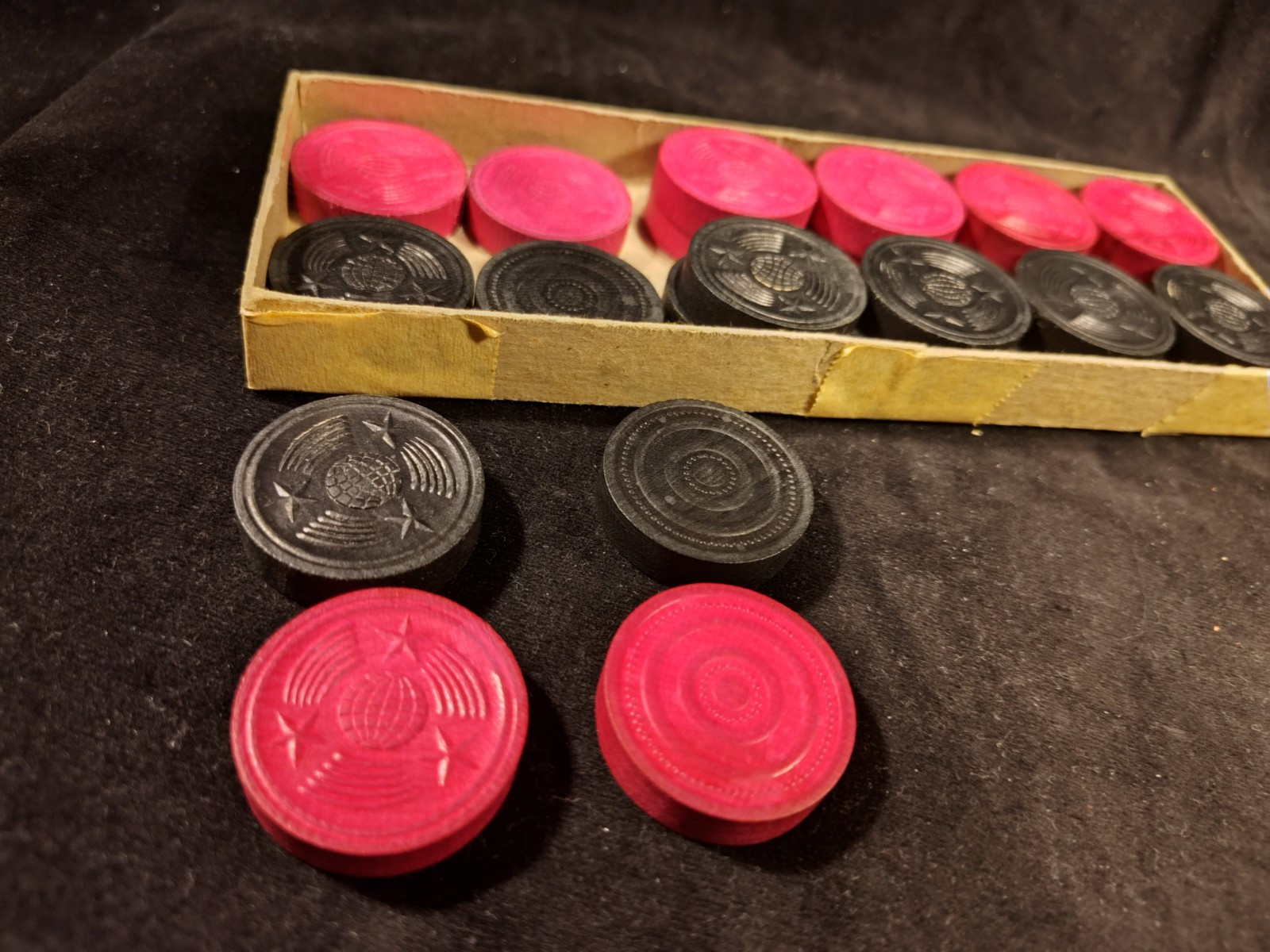 Vintage Halsam Checkers with Original Box Magenta Black 1940s