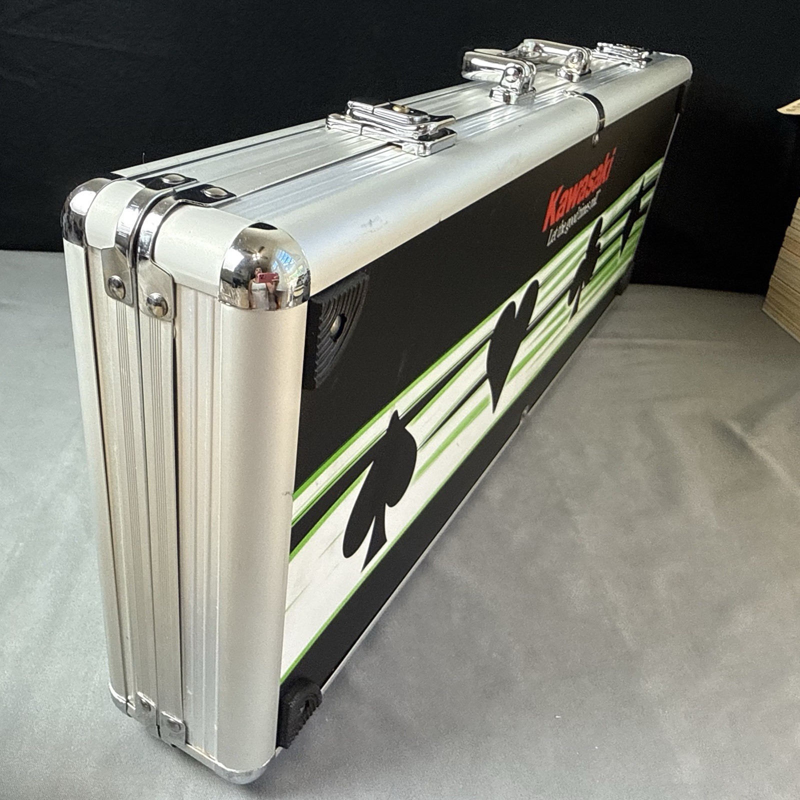 Limited-Edition OEM Kawasaki 500-Piece Clay Poker Chip Set in Aluminum Lock Case