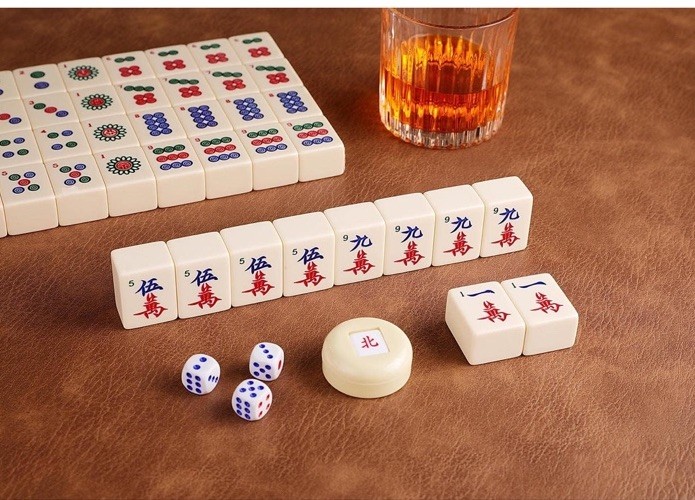 (20)Chinese Mahjong Game Set X-Large 144 1.5″ Ivory/Vintage Colored Tiles