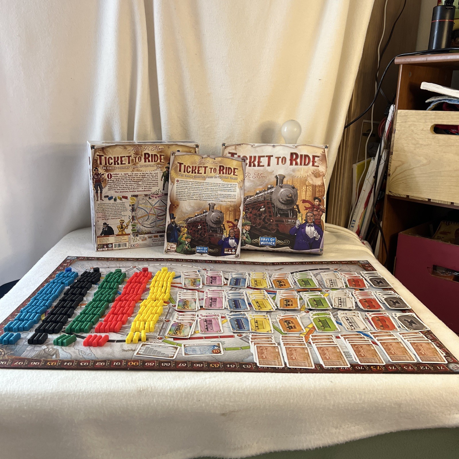 Days of Wonder Dow Ticket to Ride Complete All Pieces Included