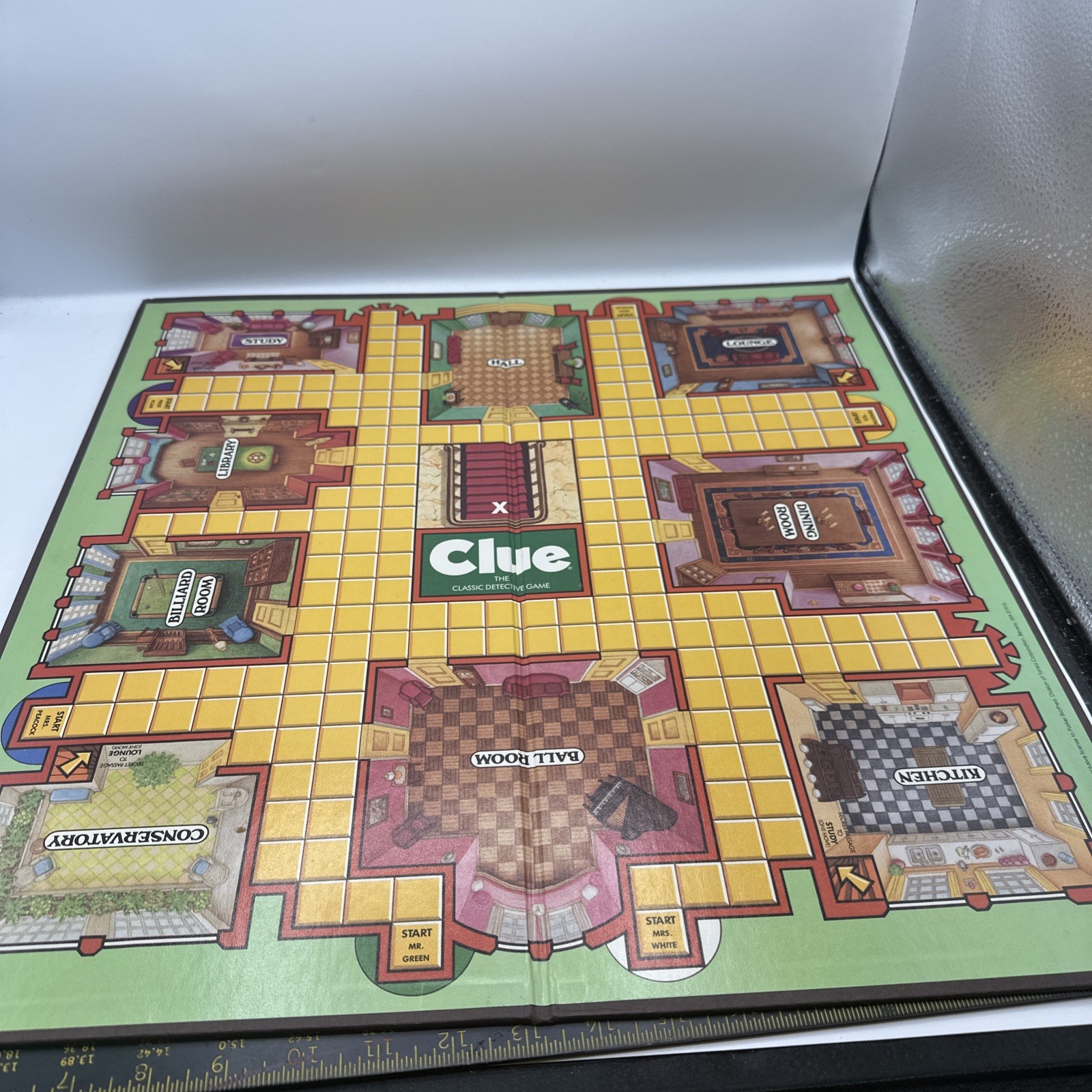 Vintage Clue Board Game 1992 Classic Detective Parker Brothers COMPLETE