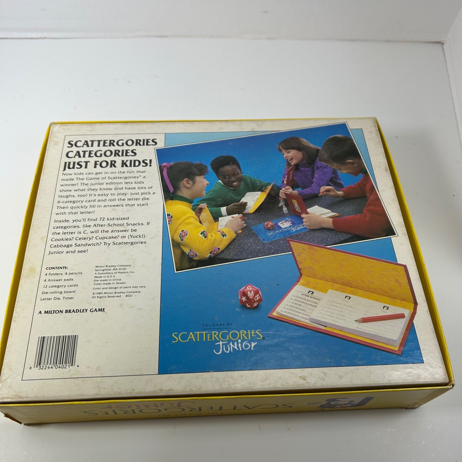 Scattergories Junior COMPLETE Milton Bradley 1989 Words Party Kids Family