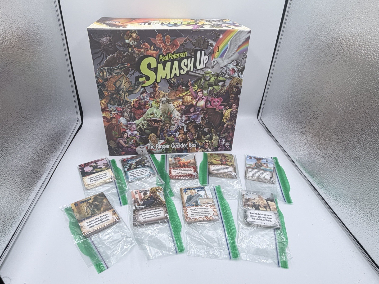 AEG: Smash Up – The Bigger Geekier Box COMPLETE + 3 Expansions 19 Factions
