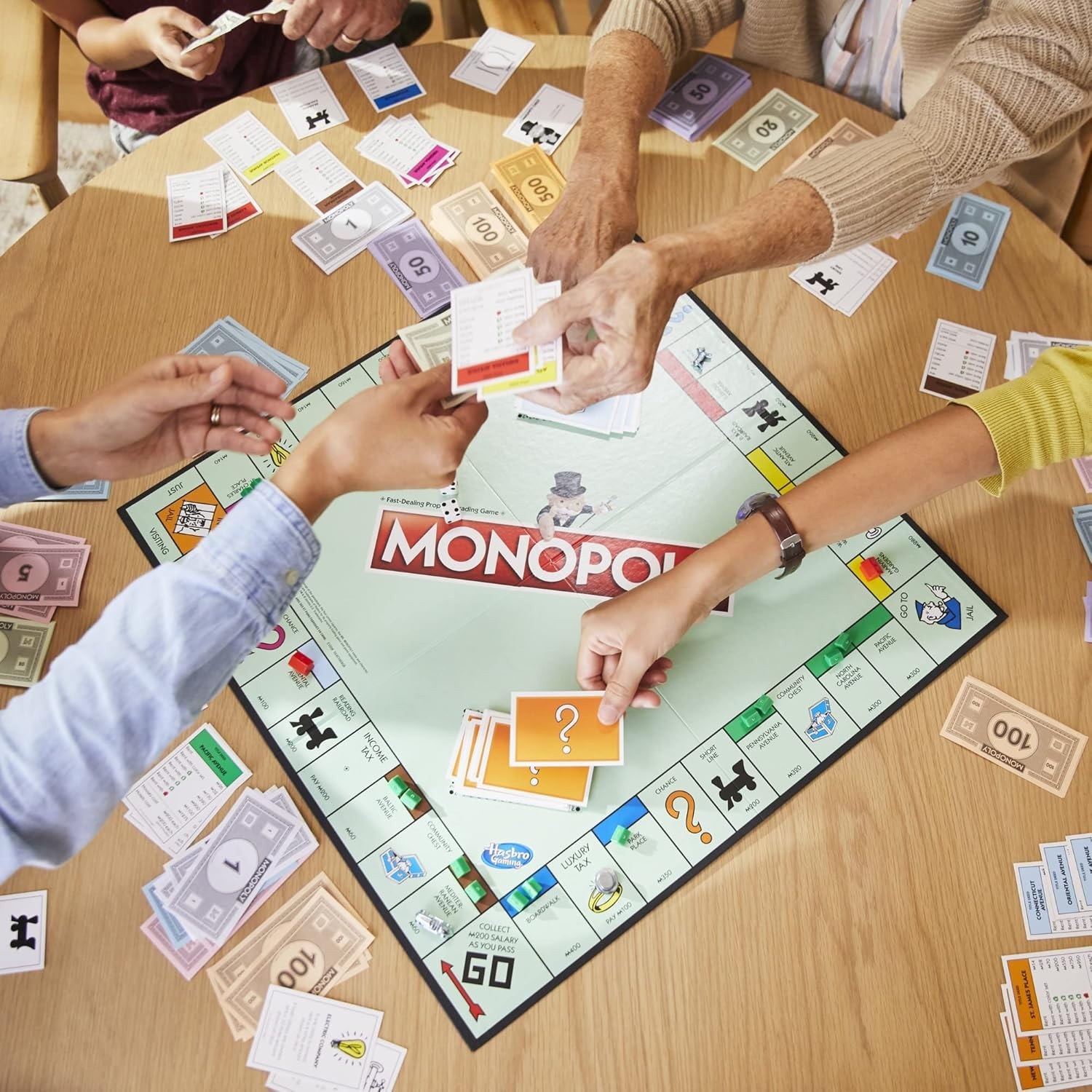 Strategic Family Game for 2-6 Players – 120 Minutes of Fun and Competition