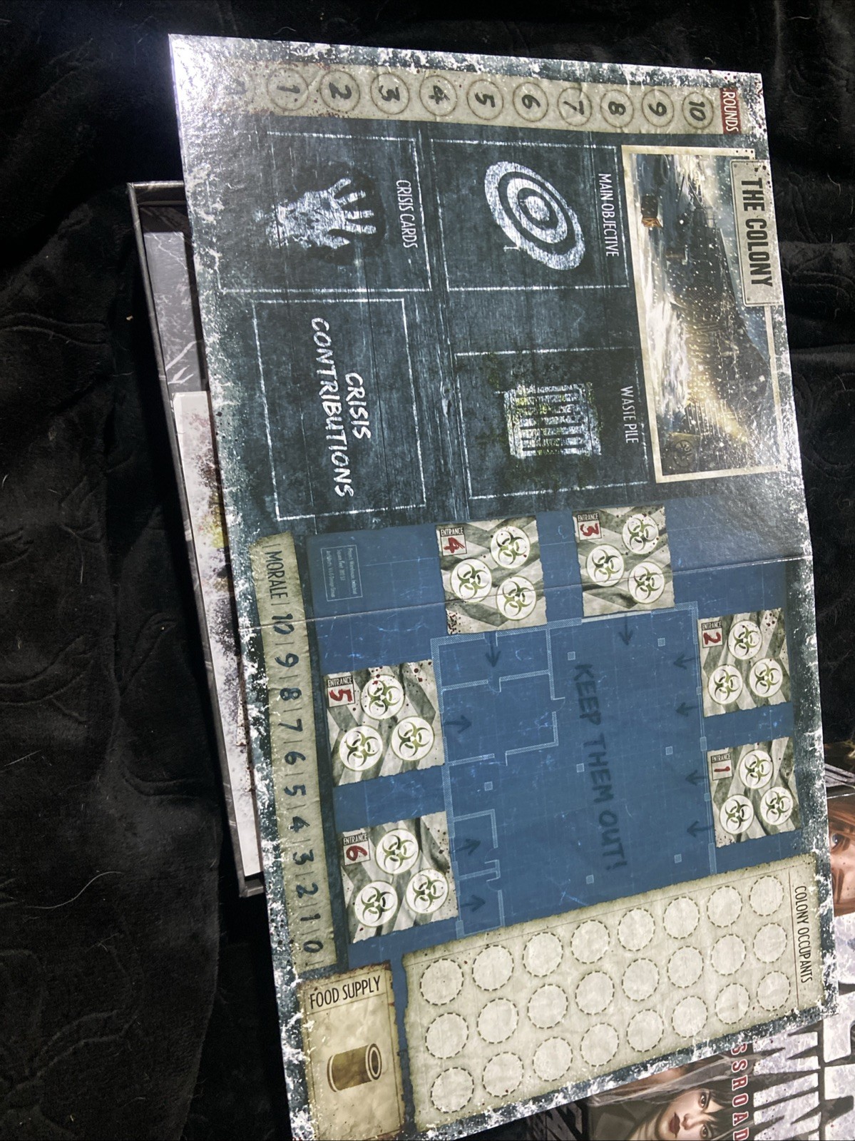Dead of Winter by Plaid Hat Games Game Board for Age 12+. 2-5 People