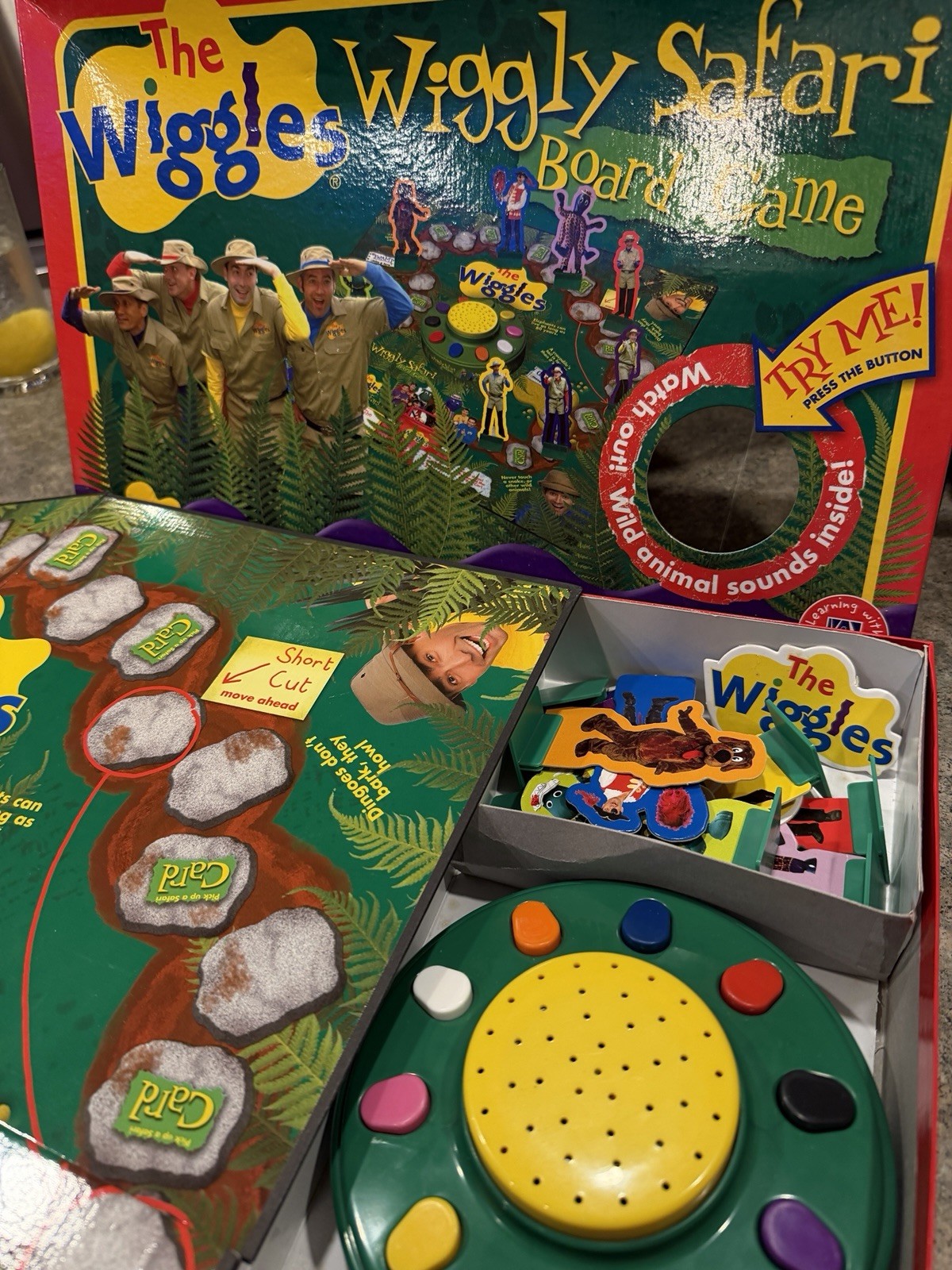 The Wiggles Activity Game Wiggly Safari Electronic Board Game 3+ 2-8 2003