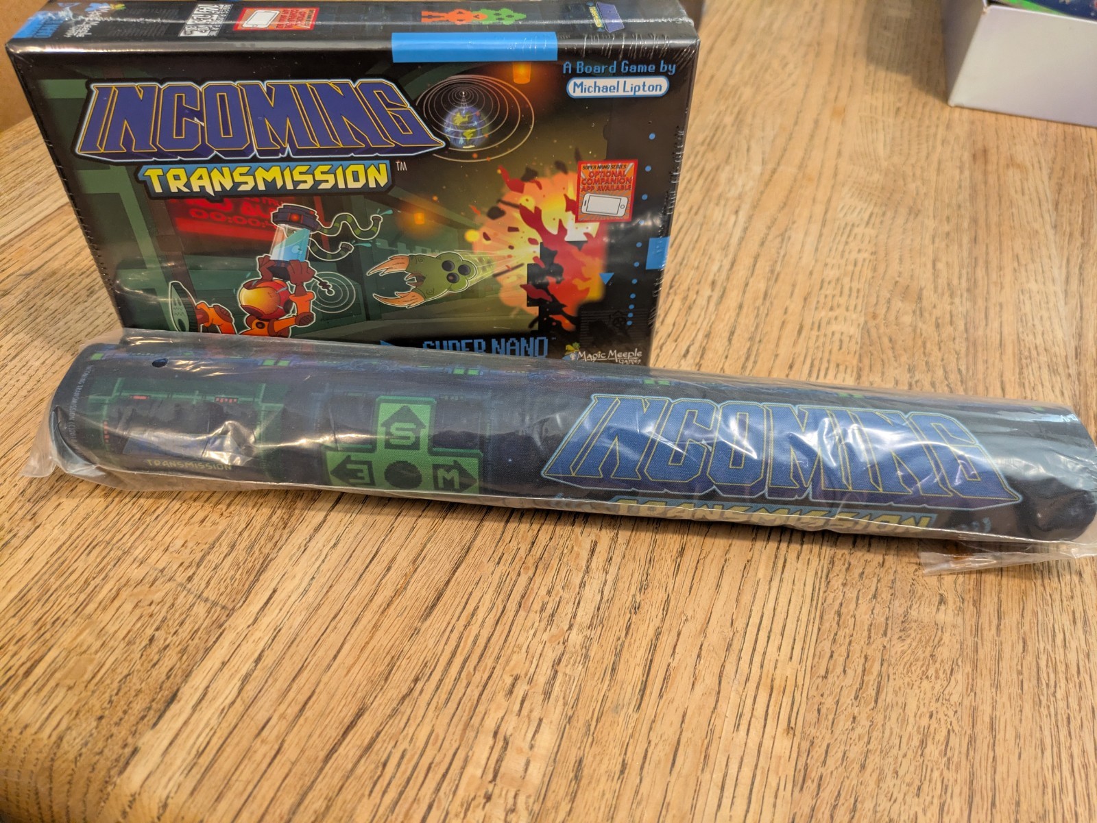 Incoming Transmission GAME WITH PLAYMAT cooperative sci-fi pixel boardgame