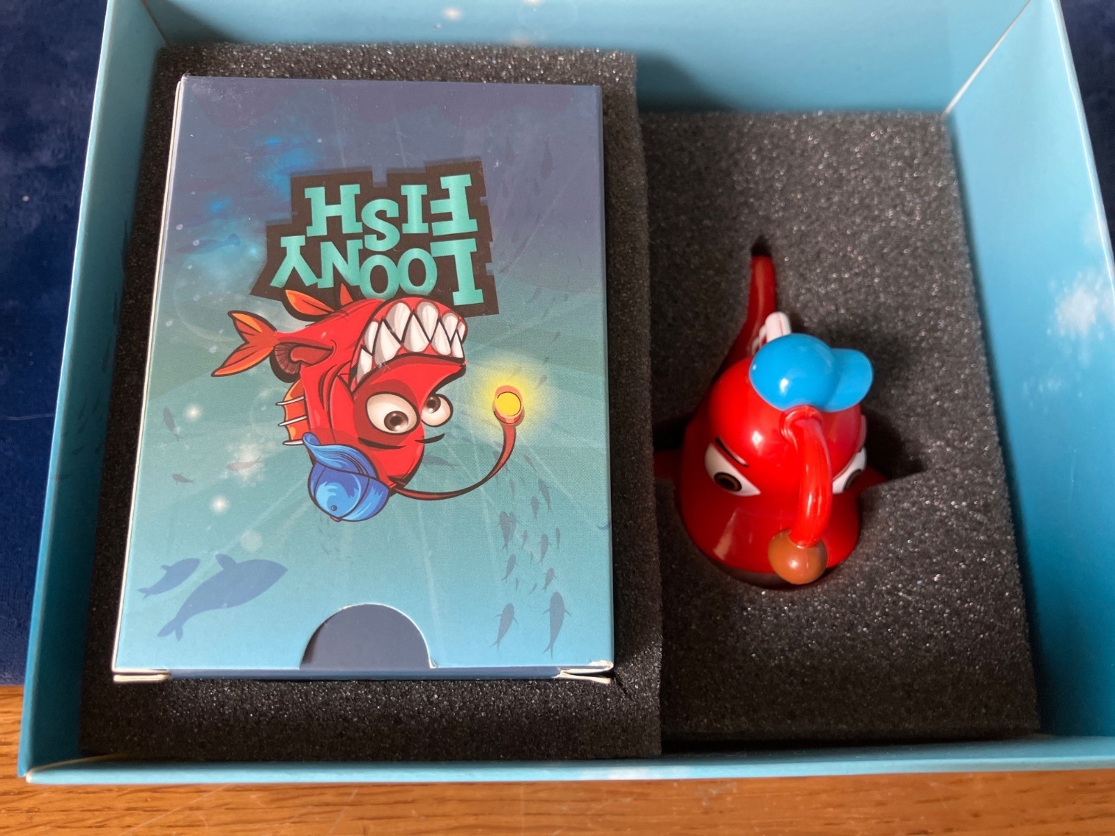 Loony Fish Save Locomoko Kingdom Electrifying Card Game With Figurine Ages 6+