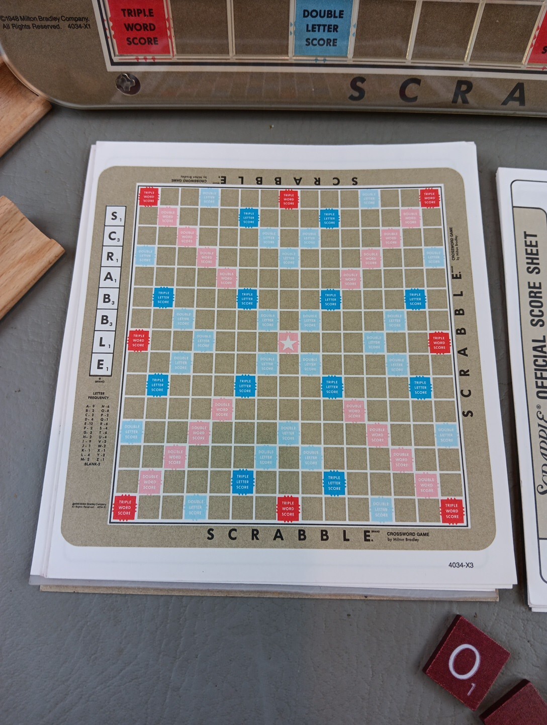 Scrabble Deluxe Edition 1989 Rotating Turntable COMPLETE #4034 Mahogany Tiles