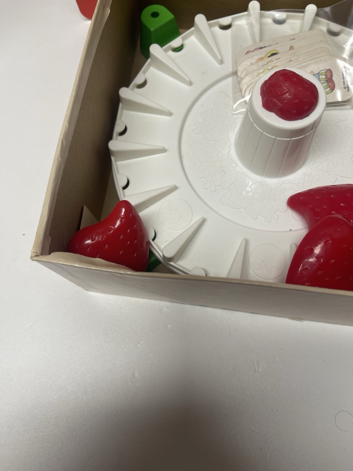 1981 Parker Brothers Strawberry Shortcake Berry-Go-Round Carousel Incomplete