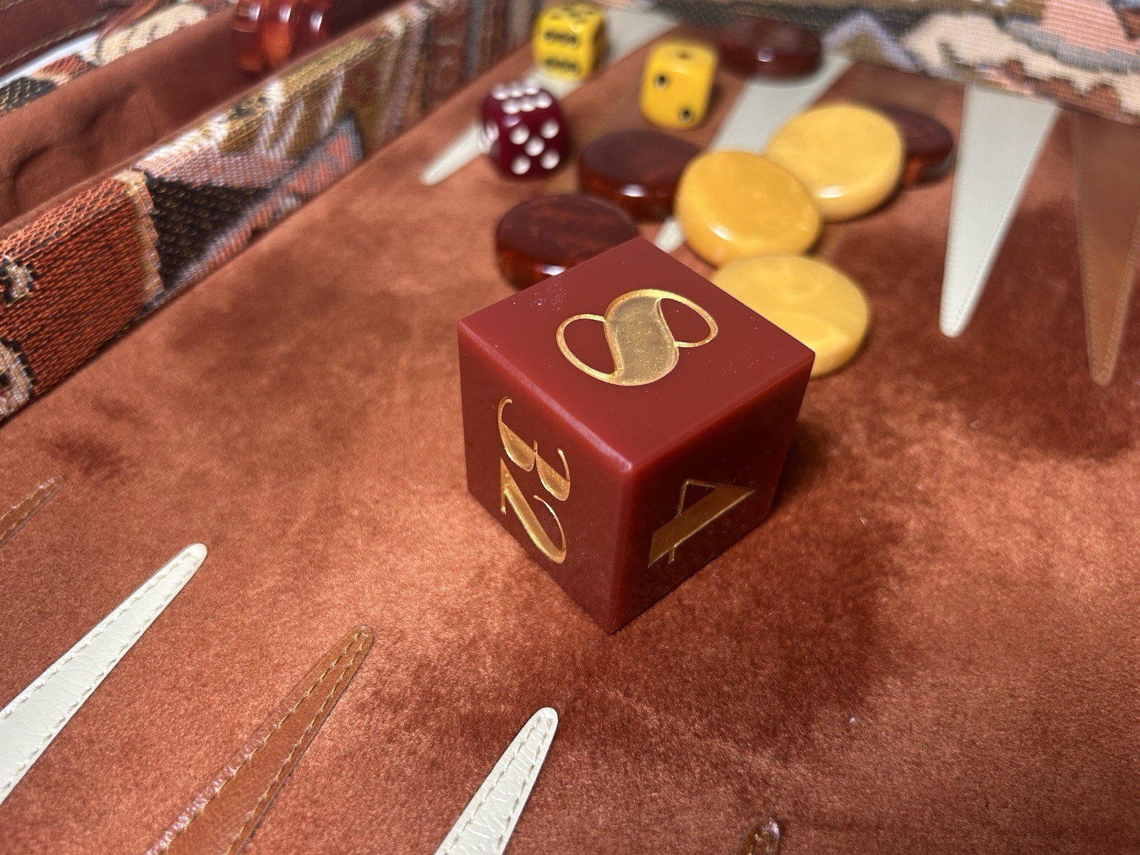 Vintage 1.25” Backgammon Doubling Cube – Hogwarts/Harry Potter Colors