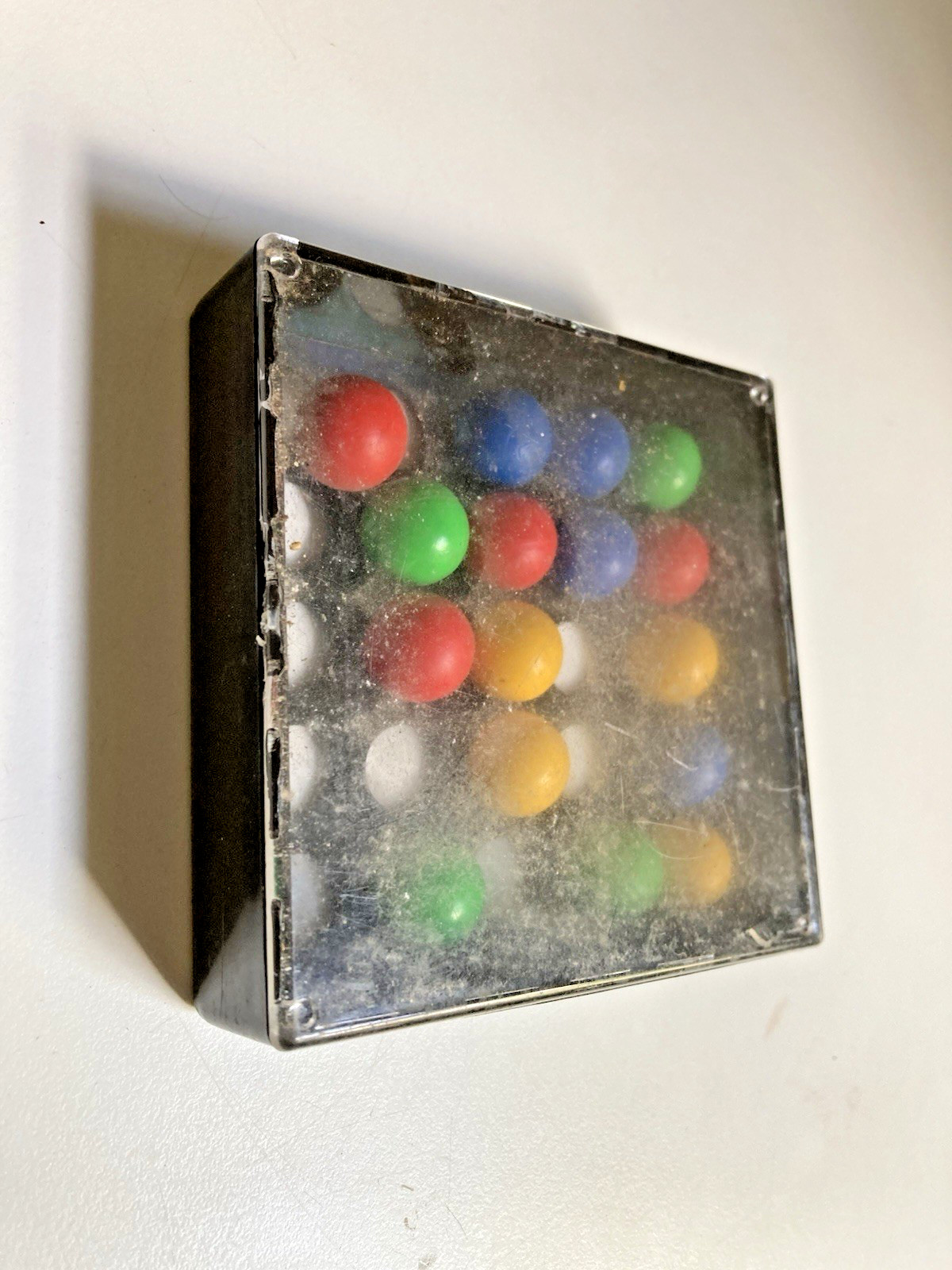Vintage ‘Tricky Fingers’ Motor Skills Brain Teaser Puzzle Game – Regev 1987